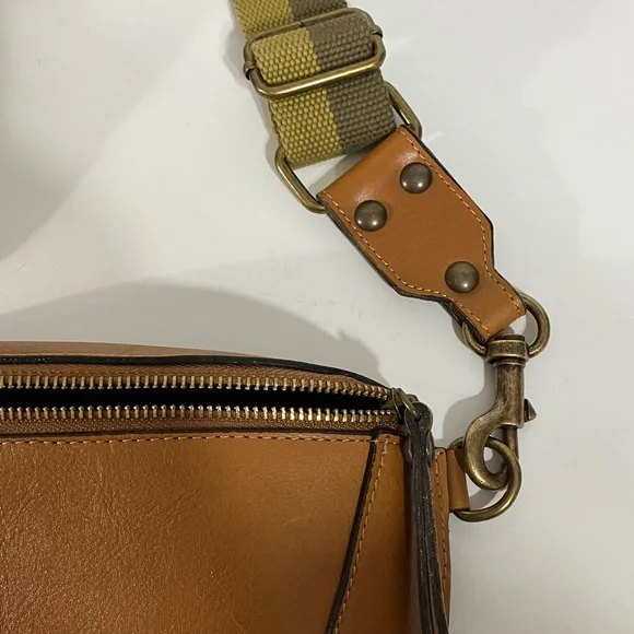 Sundance Belt Bag. Tan Leather with Green Stripe Hip Belt. Made in Italy. - Picture 10 of 12